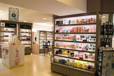 Grossistes en parfumerie et produits de beauté à Aubervilliers (93).